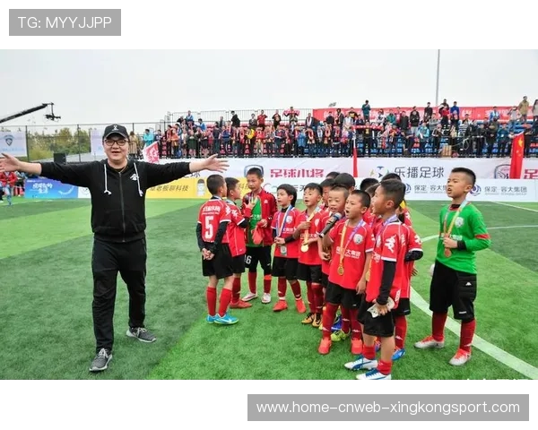 巴黎高层谋未来:挖潜青训,重启升格计划引领足球新篇章 巴黎高层谋未来:挖潜青训,重启升格计划引领足球新篇章