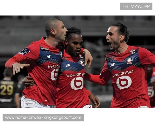 法甲里昂中路渗透精准，进攻端频繁建功